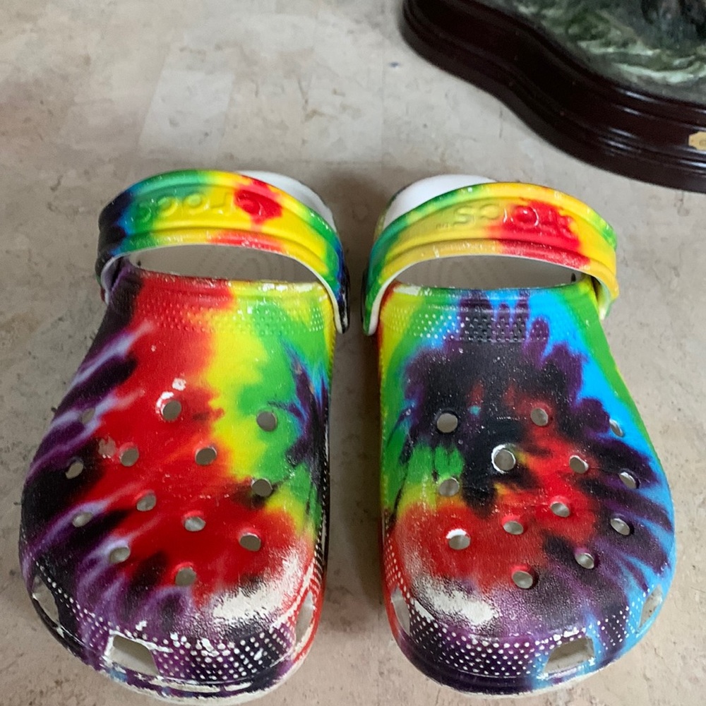 Crocs Girls Pre owned size 2